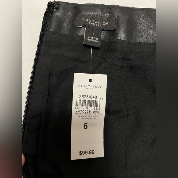 Ann Taylor loft - Leather Ruffled Mini Skirt - Picture 3 of 4